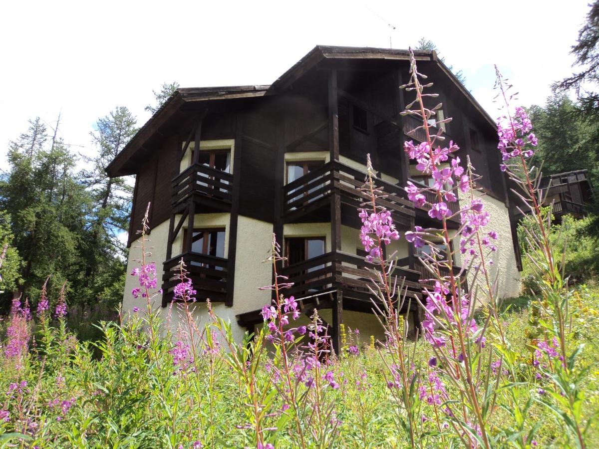 Chalet Les Arolles Les Orres Exterior photo