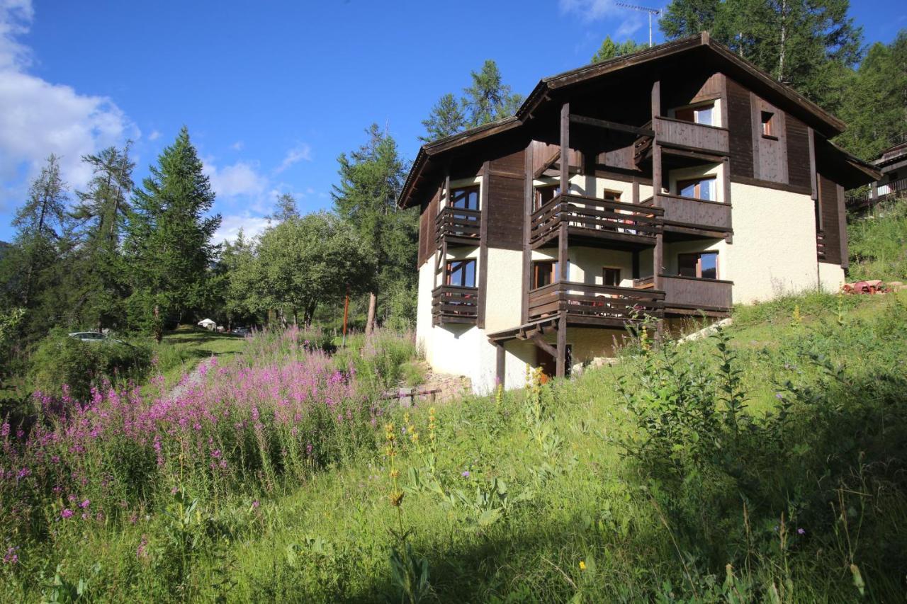 Chalet Les Arolles Les Orres Exterior photo